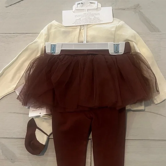 Thanksgiving outfit | 9mths - Picture 2 of 3